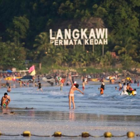 Lagenda Resthouse Cenang Beach Pantai Cenang  Extérieur photo